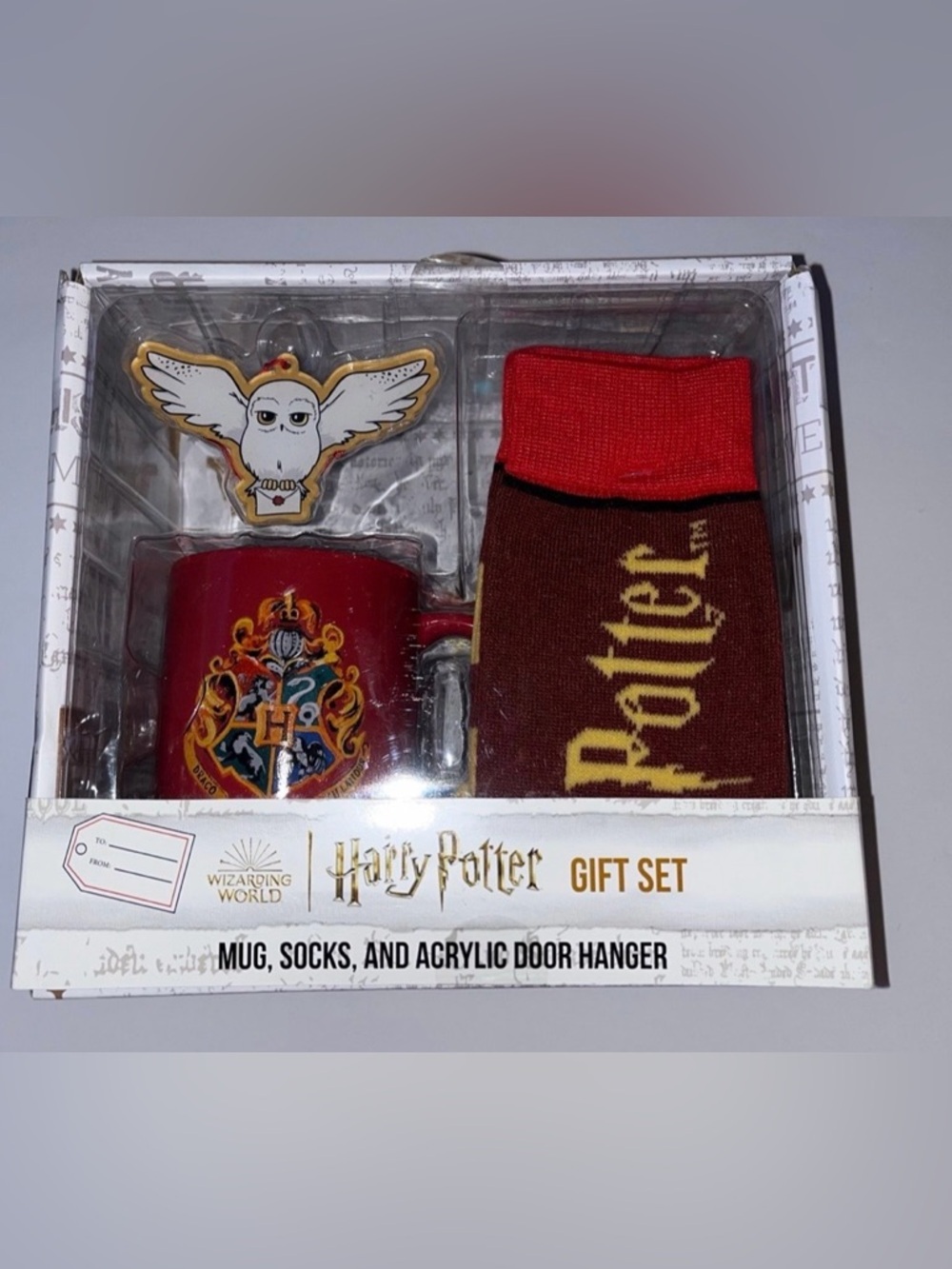 NEW IN BOX Harry Potter Gift Set Mug Socks Door Hanger Wizarding